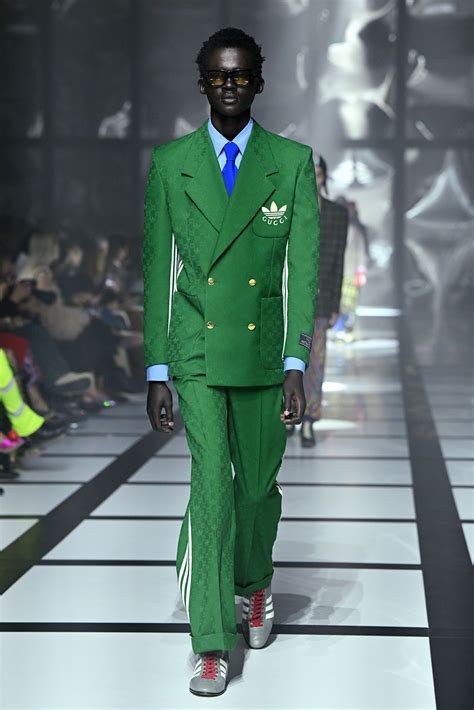 boys gucci suit